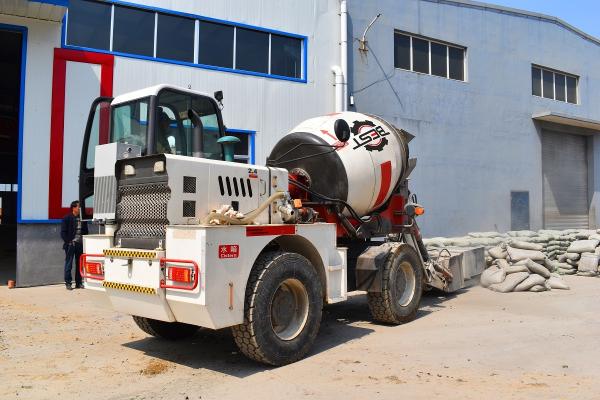 Cheap Yuchai Engine Automatic Feeding Mobile Cement Mixer Trucks With 2 Cubic Meter Output for sale