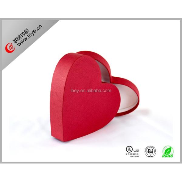 Customizable colorful Paper Heart Shaped Gift Boxes With Varnished Finish