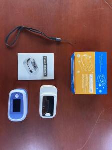China Medical Blood Oxygen Finger Sensor , OLED Display Oximeter For SPO2 Monitoring, blood oxygen monitor on sale
