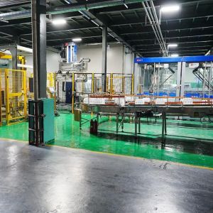 Quality Customized Double-Lane Case Palletizer with Paper Separators for Bottled Water Line wholesale