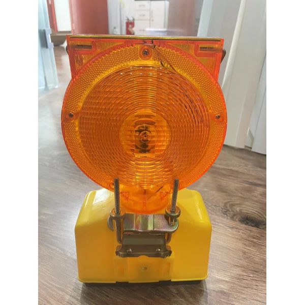 Road Safety Solar Powered Traffic Light 670g Emergency Vehicle Warning Lights