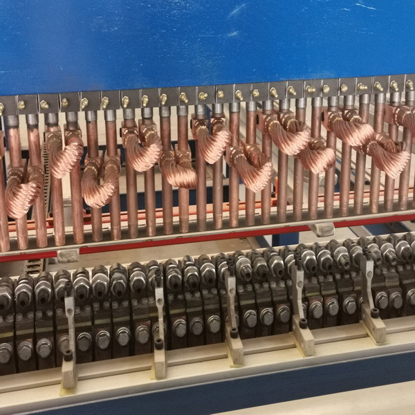 Huayang 2.5m Width CNC Welding Machine , 15kw SS Spot Welding Machine