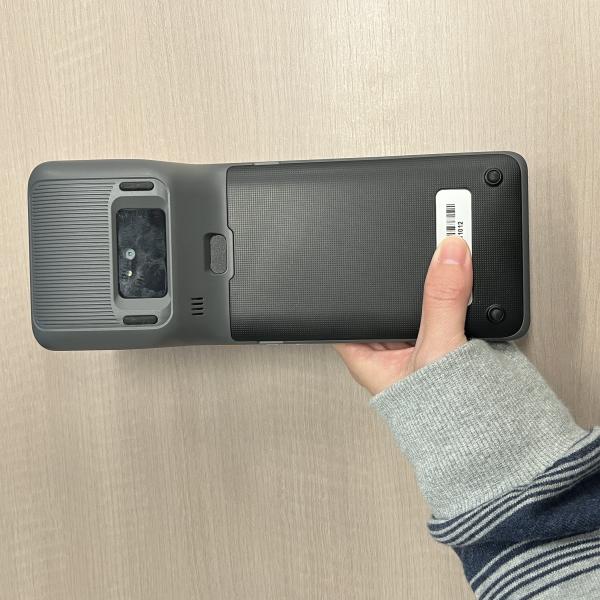 Cheap Wireless Connectivity Android Handheld POS Terminal With Voice Call / Data / WIFI / Bluetooth / GPS Support for sale