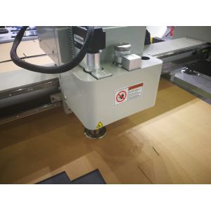 China Oscillating Knife Leather Composite Cutting Machine , Flatbed Digital Cutter on sale
