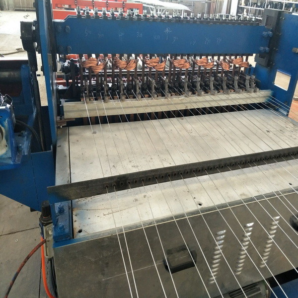 Huayang 80rows/Min Iron Net Making Machine , CNC Jig Automatic Welding Equipment