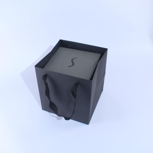 Black Luxury Cardboard Gift Box Packaging Honey Jar And candle With Sponge Insert And Handbag