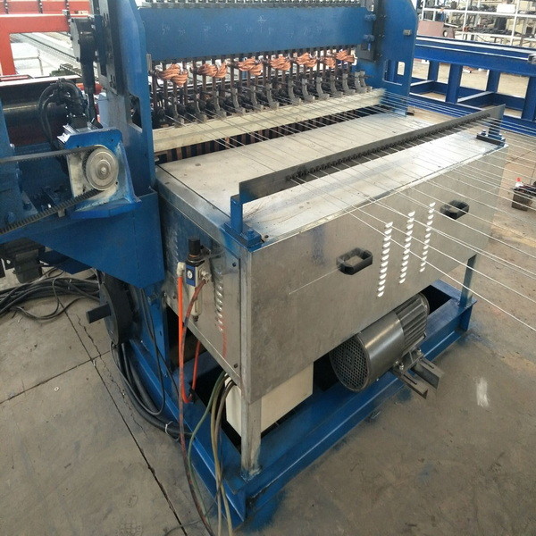 0.8m Width Boar Cage Mesh Panel Welding Machine Dog Cage 75times/Min