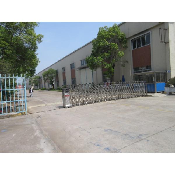 220V-240V Supermarket Display Freezer Multipurpose Painted Steel Material