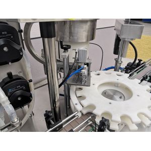 Automatic 20ml To 250ml Perfume Bottle Filling Machine