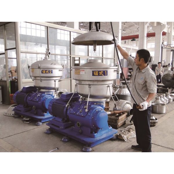 Large Process Capacity Decanter Centrifuge with 10-40m³/h Capacity and 2800r/min Setting Speed