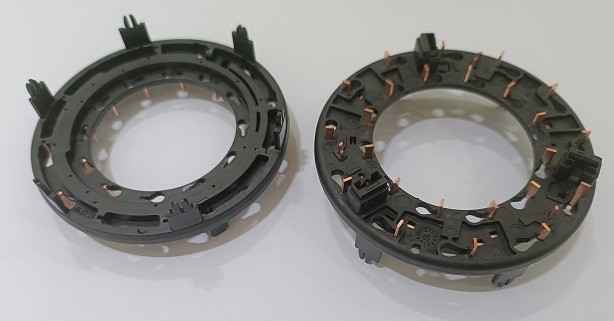 Vertical Rotary Table Injection Molding Machine Used For Car Headlight Bulb Holders