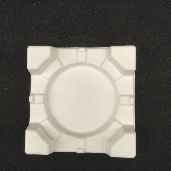 The pulp molding packaging bases for high-end Baijiu are produced in Chinese factories. They are shockproof, drop-resistant, environmentally friendly