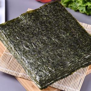 China Widely Available Vacuum Sealed Sushi Nori Sheets Dark Green Color on sale