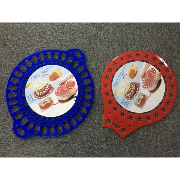 ROHS Non Slip Kitchen Baking Tools Cookie Cutters Shockproof Custom Colors