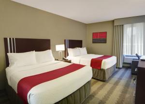 Quality Holiday Inn Modern Hotel Bedroom Furniture , Hotel Room Furnishings wholesale