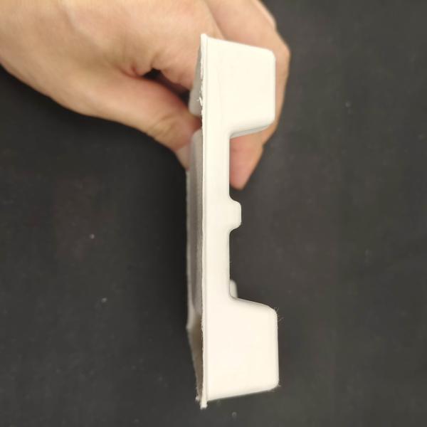 The pulp molding packaging bases for high-end Baijiu are produced in Chinese factories. They are shockproof, drop-resistant, environmentally friendly