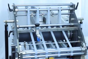 Paper Folding Vertical Stacker Machine Motor Driving Type 320mm Width