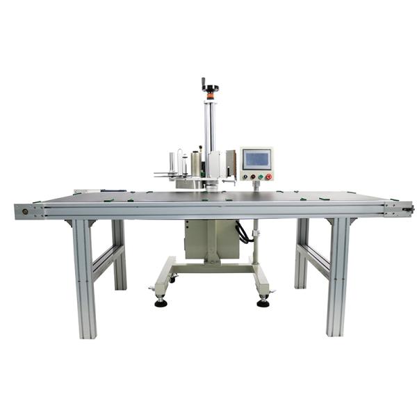 Motor Core Components Cigarettes Tax Stamp Labeling Machine for Tobacco Box Packaging