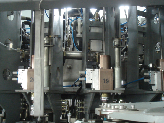 Full Automatic Blow Molding Machine PET Bottle Rotary