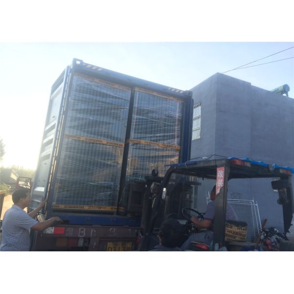 Powder Or Pvc Coated Galvanized Welded Wire Mesh Fence/Curved 3D Welded Wire Fence