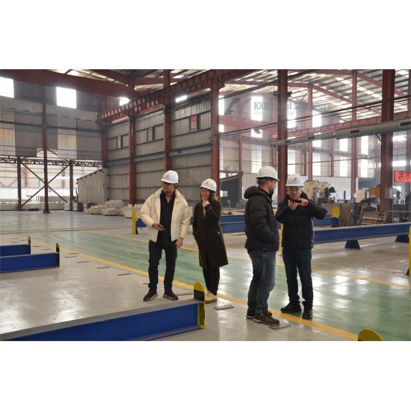 Light Steel Structure Workshop With Corrugated Steel Sheet Or Sandwich Panel Roofing