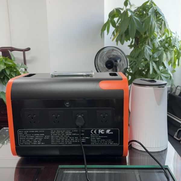 Portable Energy Storage Power Station 2200W Emergency Power Reserve Customized Request