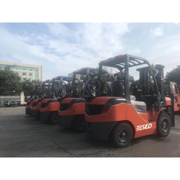 4 Way Directional Power Shift 2.5T Gasoline LPG Forklift Loader