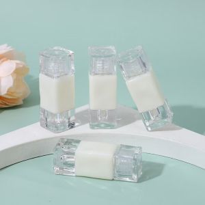 Plastic Lip Gloss Stick Empty Tube Container with Customized Logo and 2.6ML