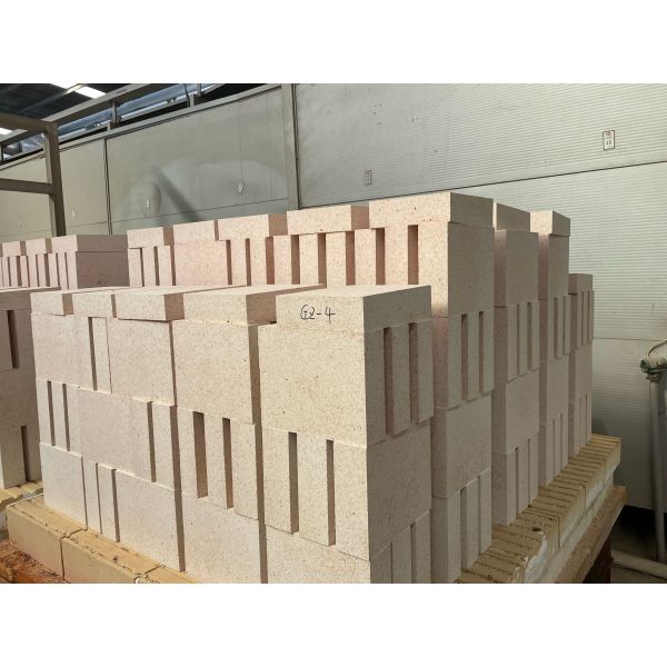AL2O3 85% Corundum Mullite Brick For Kiln Strong Resistance To Erosion