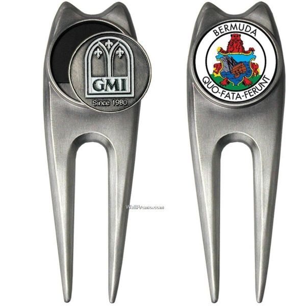 Custom Golf Divot Tools and Ball Marker: Precision and Personalization for Every Golfer