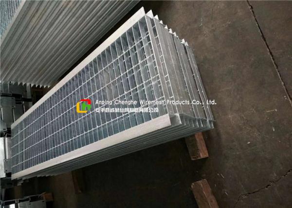 Cheap Angle Bar Welded Steel Grating , Reinforced Concrete Areas Heavy Duty Bar Grating for sale