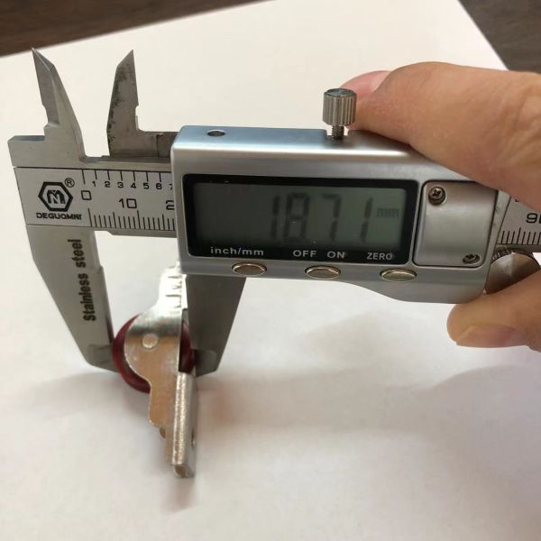 UPVC Sliding Door Single Roller with Chromed Plated Stainless Steel and POM Wheel Material