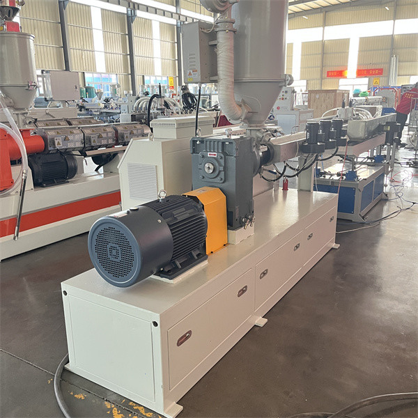 Customized Plastic Single Wall Corrugated Pipe Machine HDPE Pipe Extrusion Line
