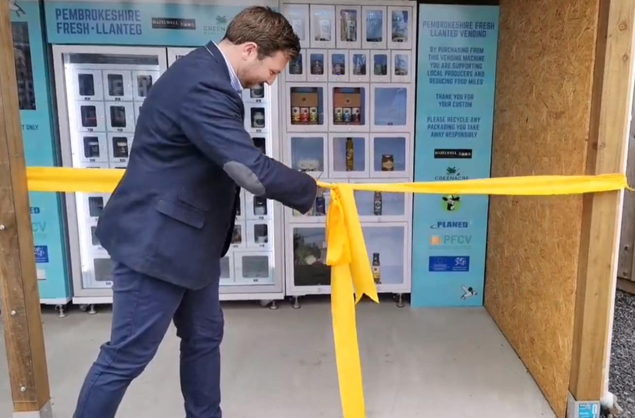 Free Match Smart Locker Vending Machine For Farm Products Fresh Fruits Locker Vending Machine